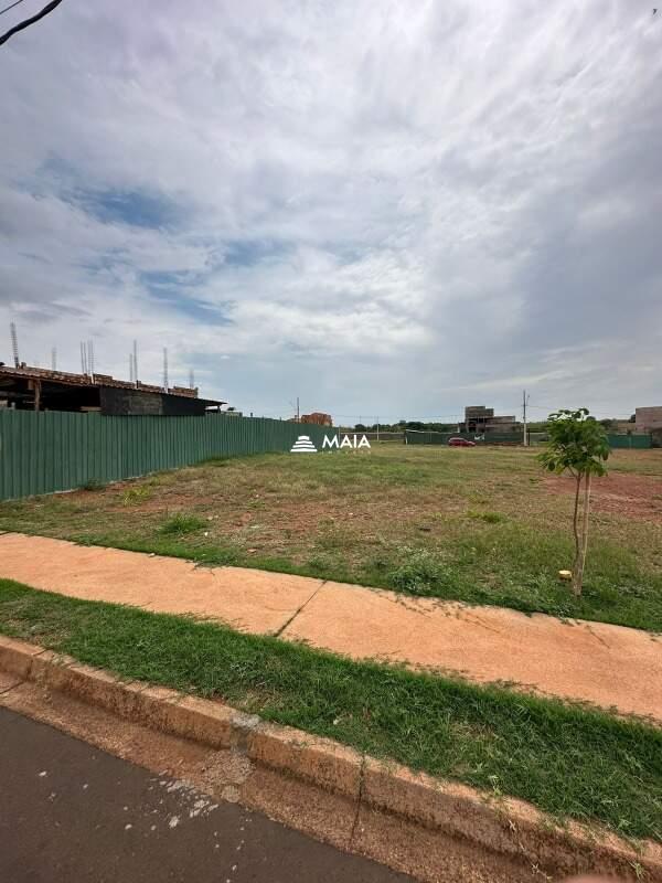 Terreno em Condomínio à venda no Ayat, Club Residence II: 