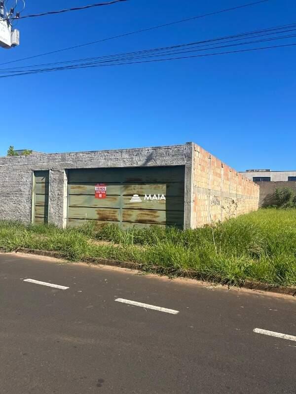 Terreno/Área à venda no Parque das Laranjeiras: 