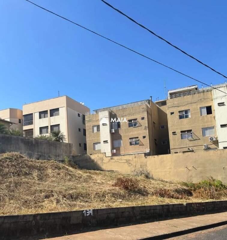 Terreno/Área à venda no Parque das Acácias: 