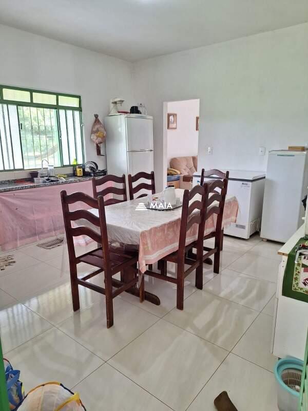 Terreno/Área à venda no Amoroso Costa: 