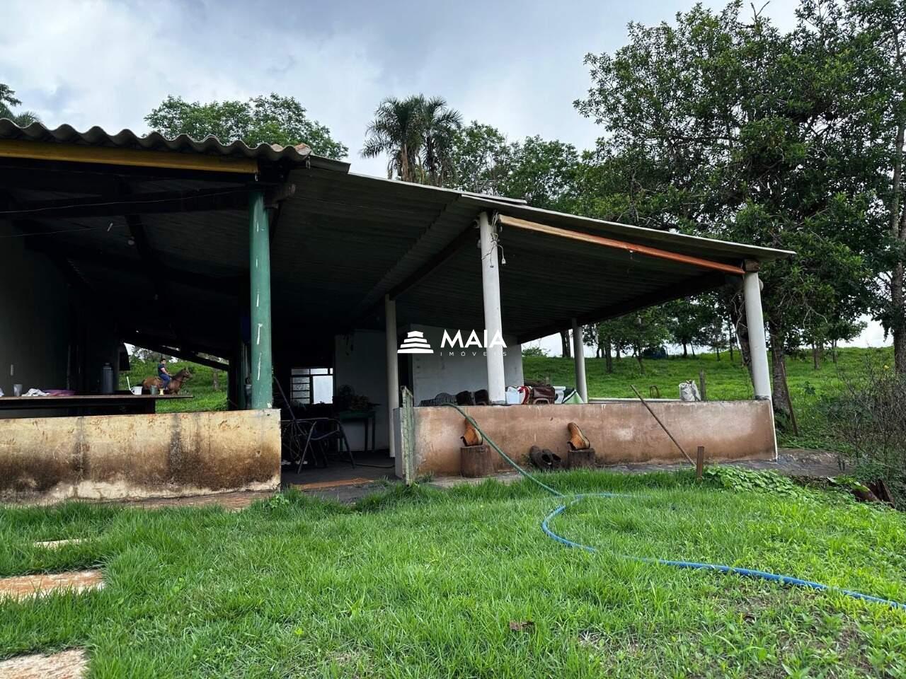 Terreno/Área à venda no Amoroso Costa: 