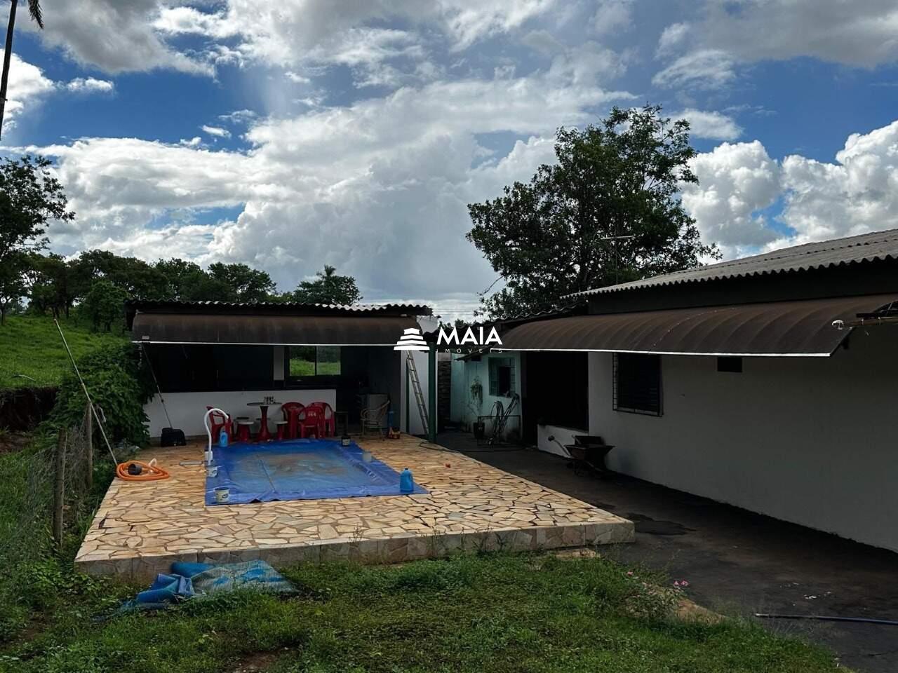 Terreno/Área à venda no Amoroso Costa: 