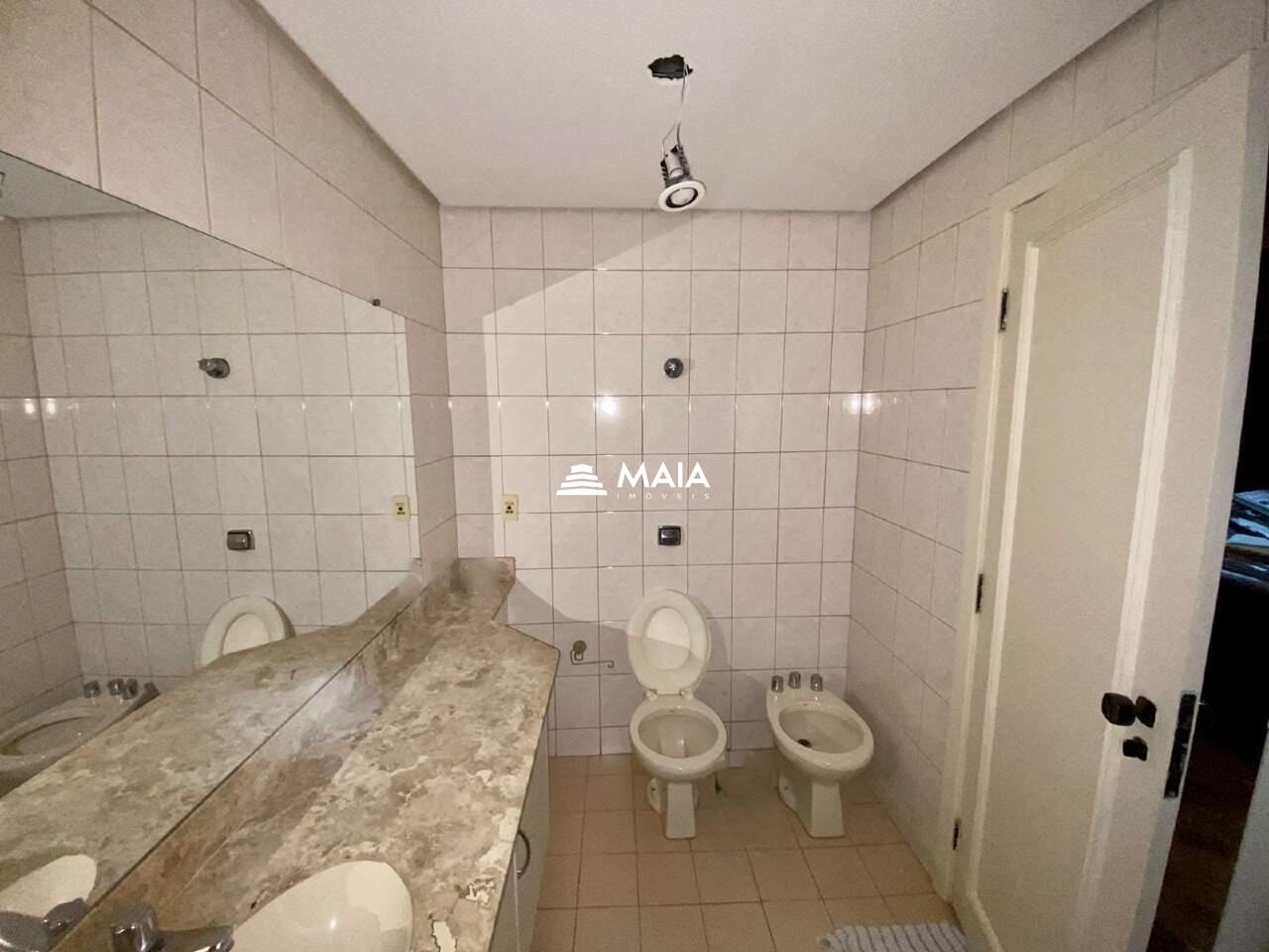 Apartamento à venda no Mercês: 