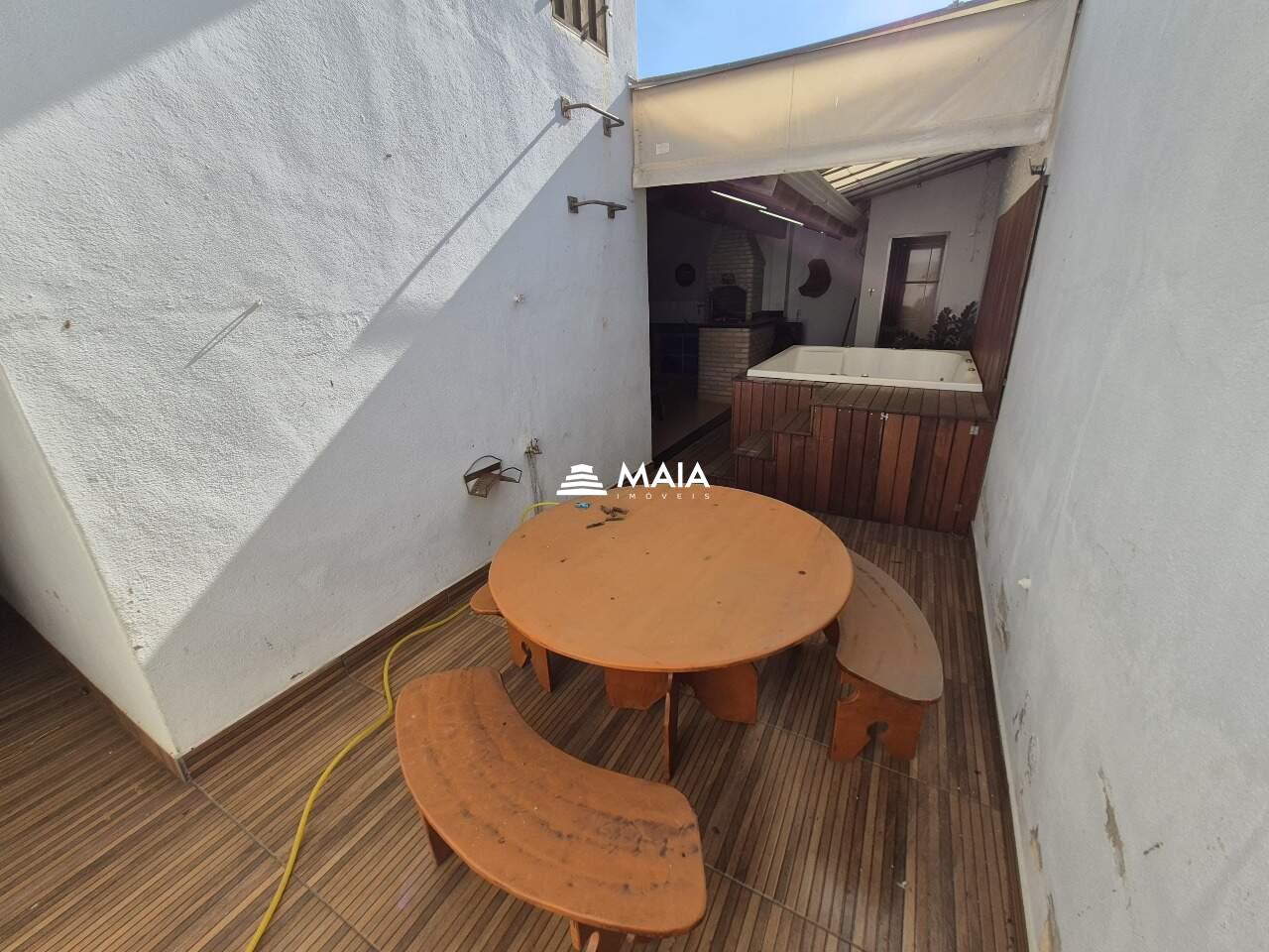 Casa à venda no Vila Militar: 