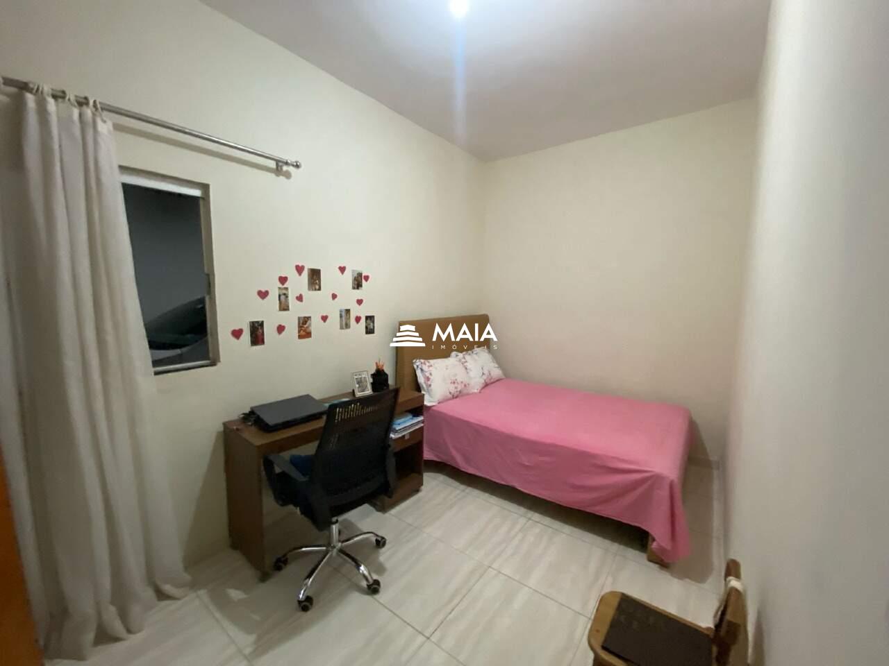 Casa à venda no Jardim Elza Amuí : 