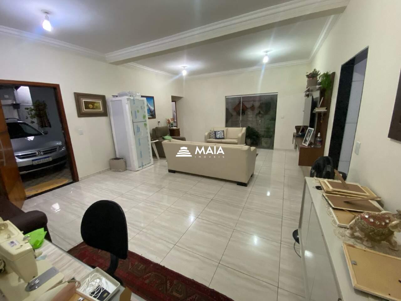 Casa à venda no Jardim Elza Amuí : 