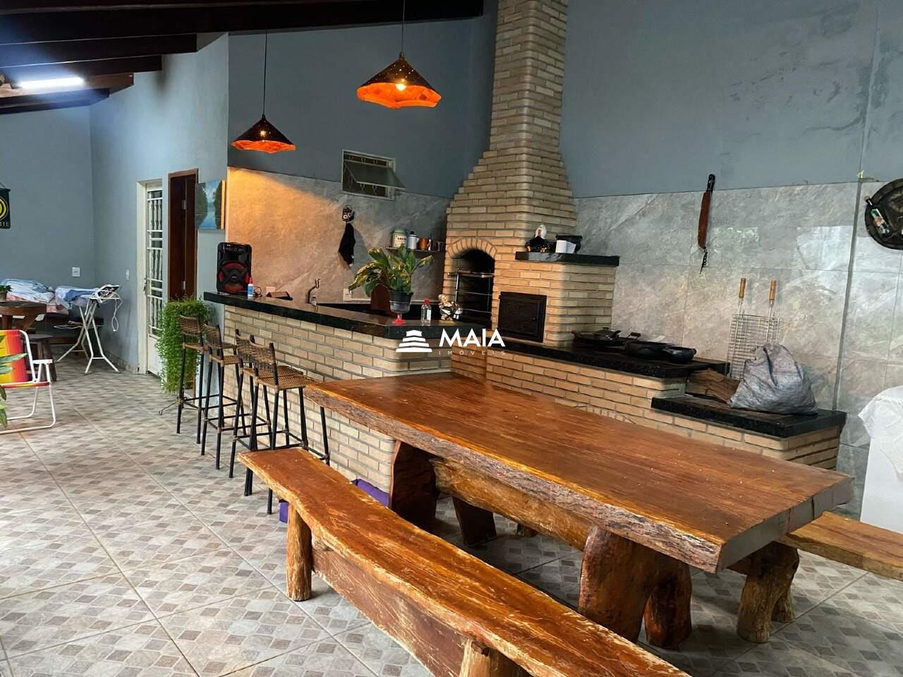 Casa à venda no bairro Jardim Elza Amuí I