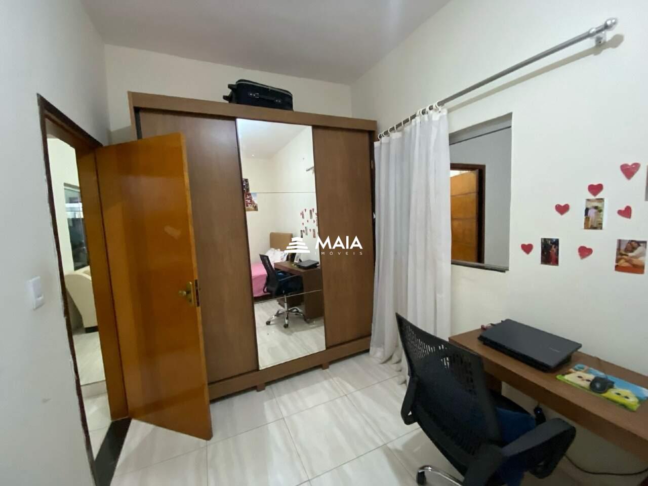 Casa à venda no Jardim Elza Amuí : 