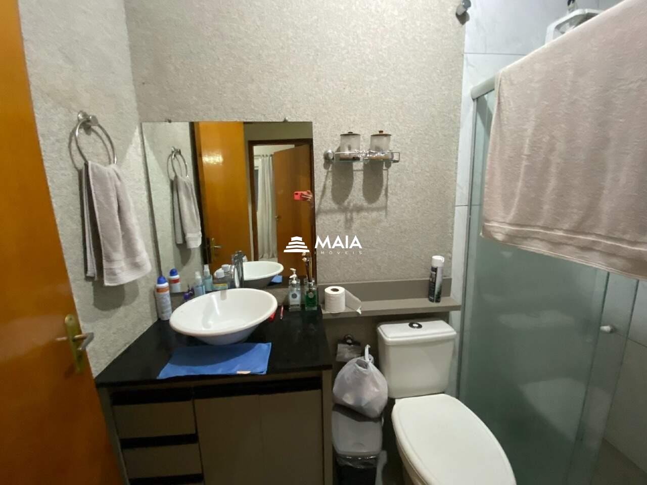 Casa à venda no Jardim Elza Amuí : 