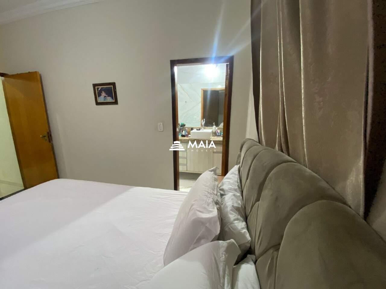 Casa à venda no Jardim Elza Amuí : 