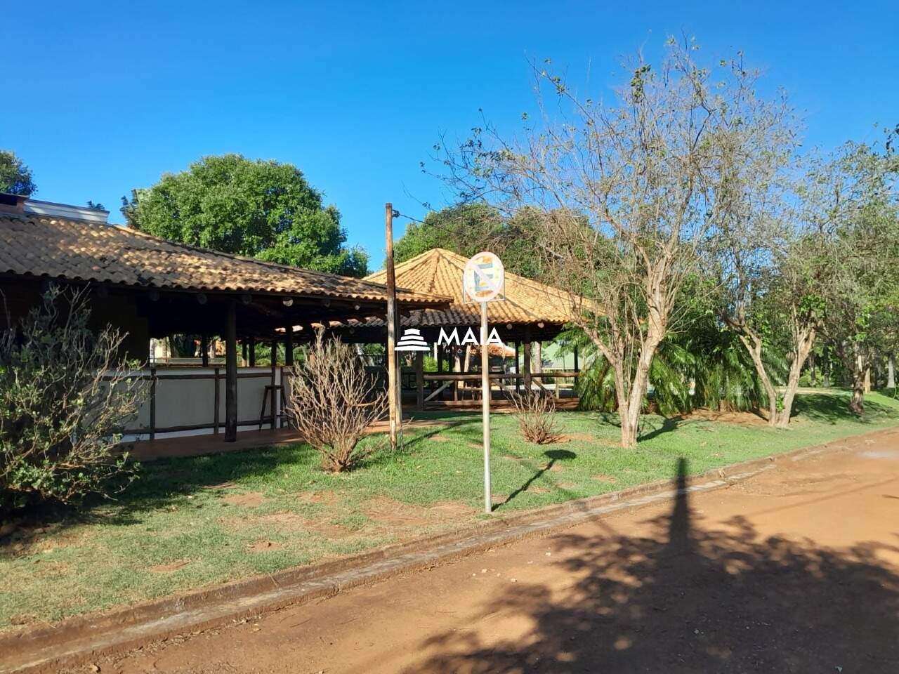 Terreno/Área à venda no Poncianos: 