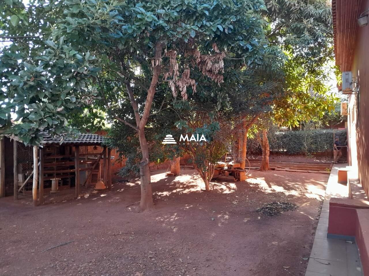 Terreno/Área à venda no Poncianos: 