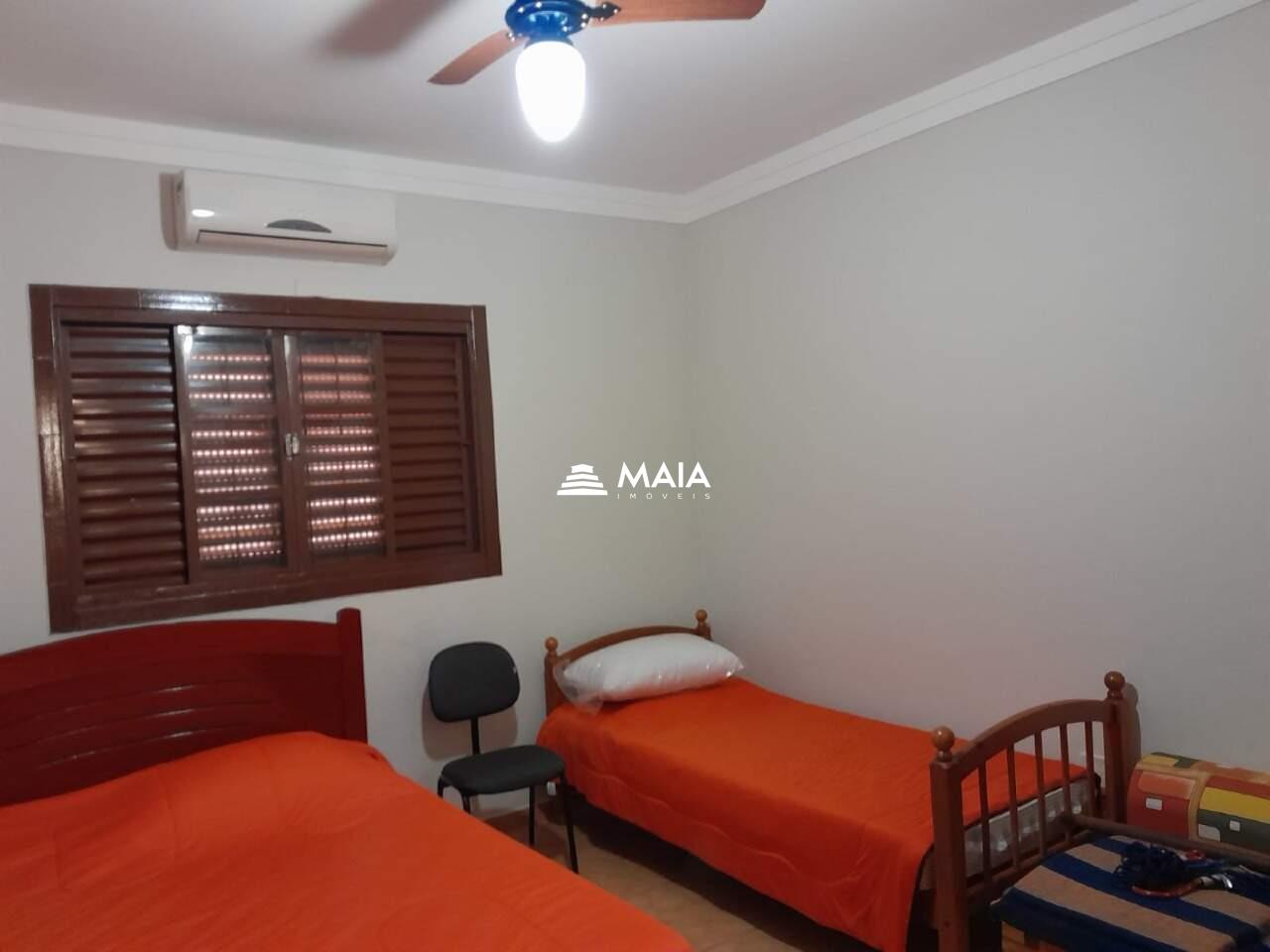 Terreno/Área à venda no Poncianos: 