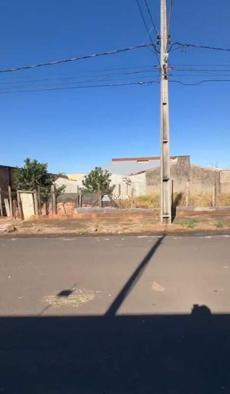 Terreno/Área à venda no Jardim Maracanã: 