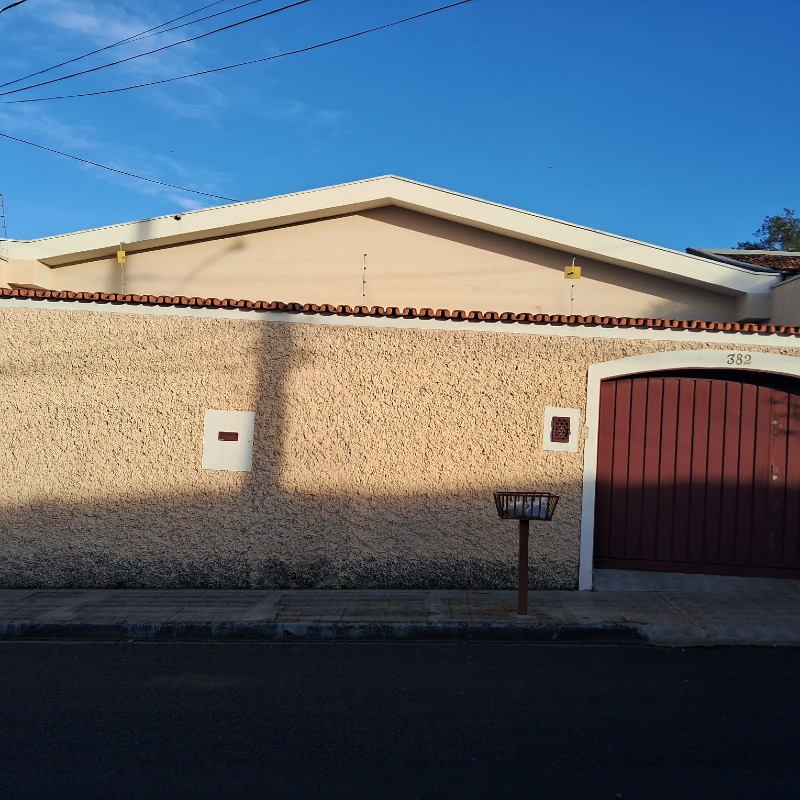 Casa à venda no Conjunto Costa Telles I: 
