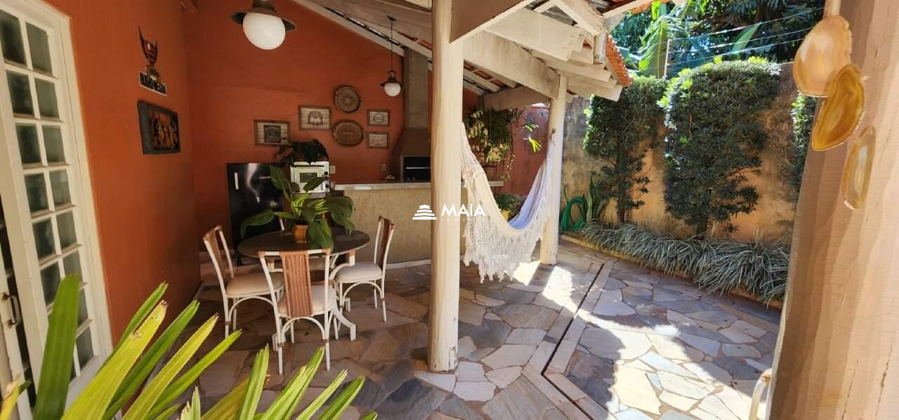 Casa à venda no Vila Militar: 