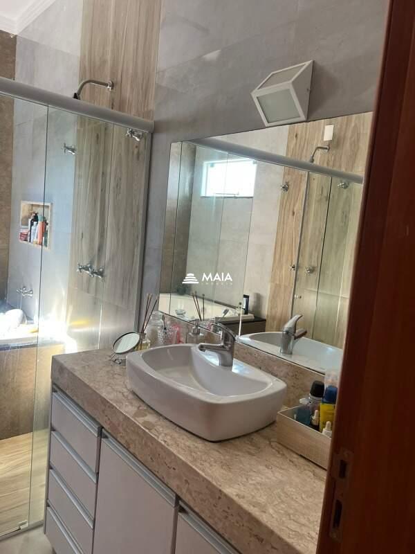 Casa de Condomínio à venda no Estância dos Ipês: 