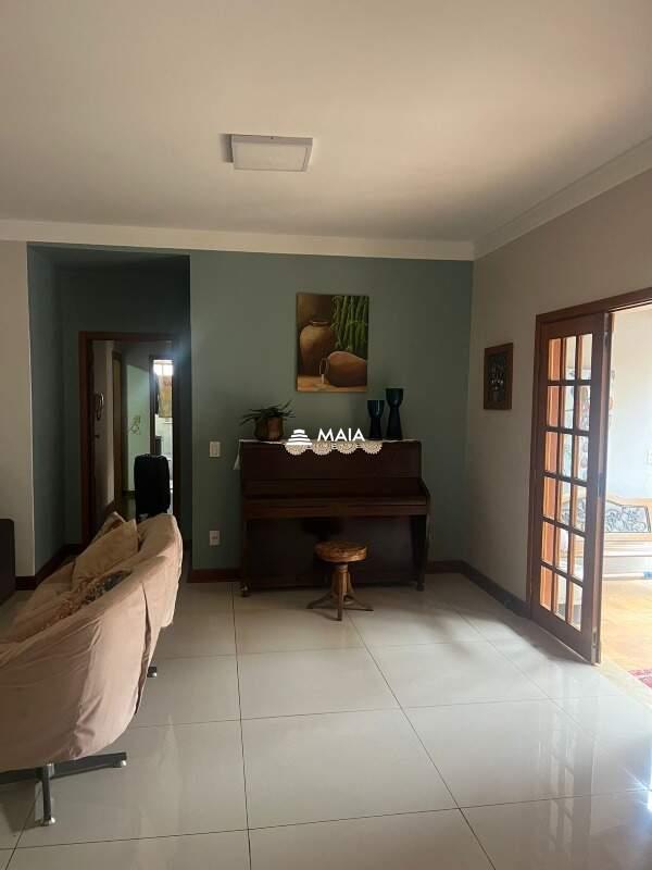 Casa à venda no Fabrício: 