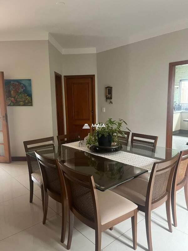 Casa à venda no Fabrício: 