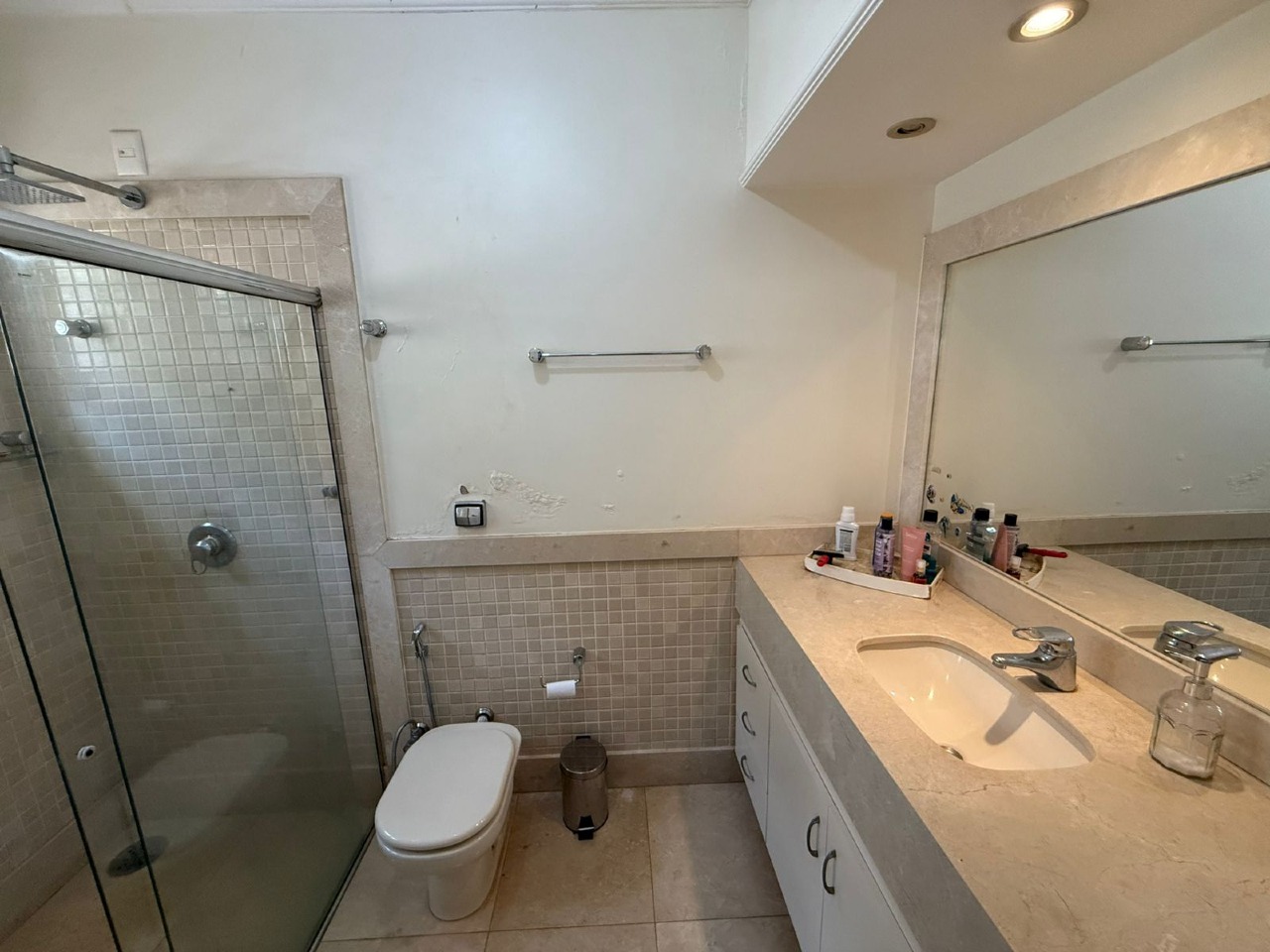 Casa à venda no Mercês: 