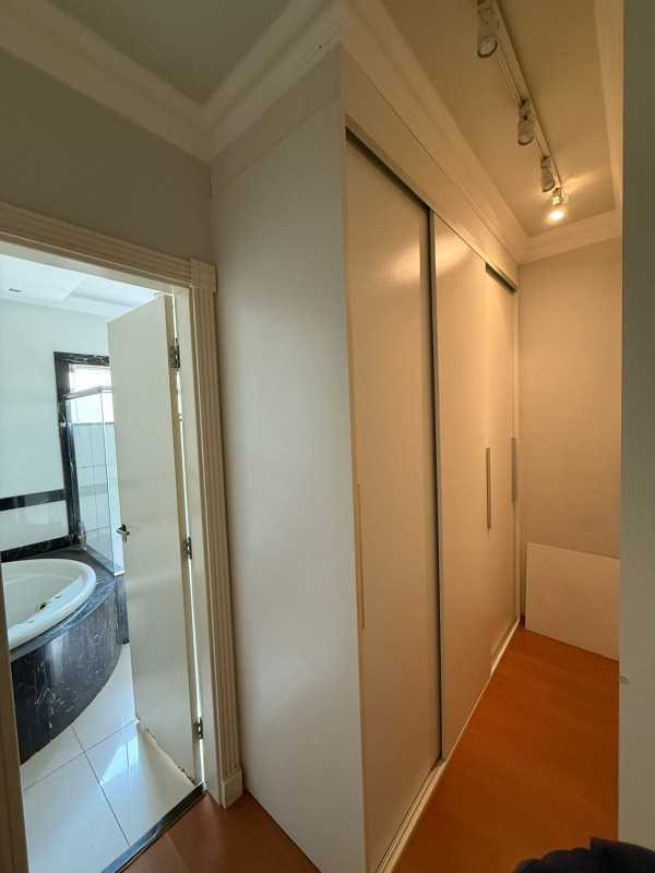 Casa à venda no Mercês: 