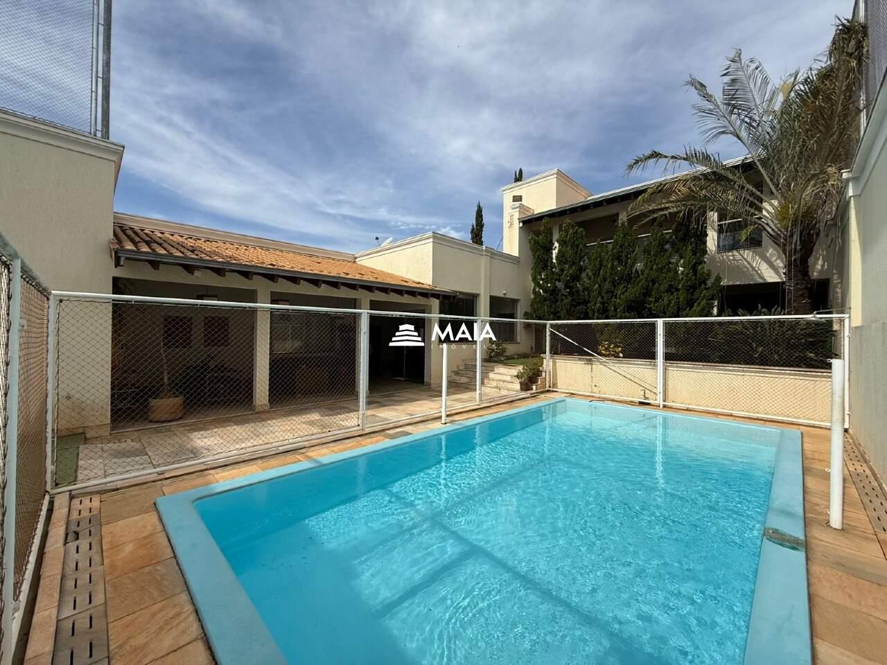 Casa à venda no Mercês: 