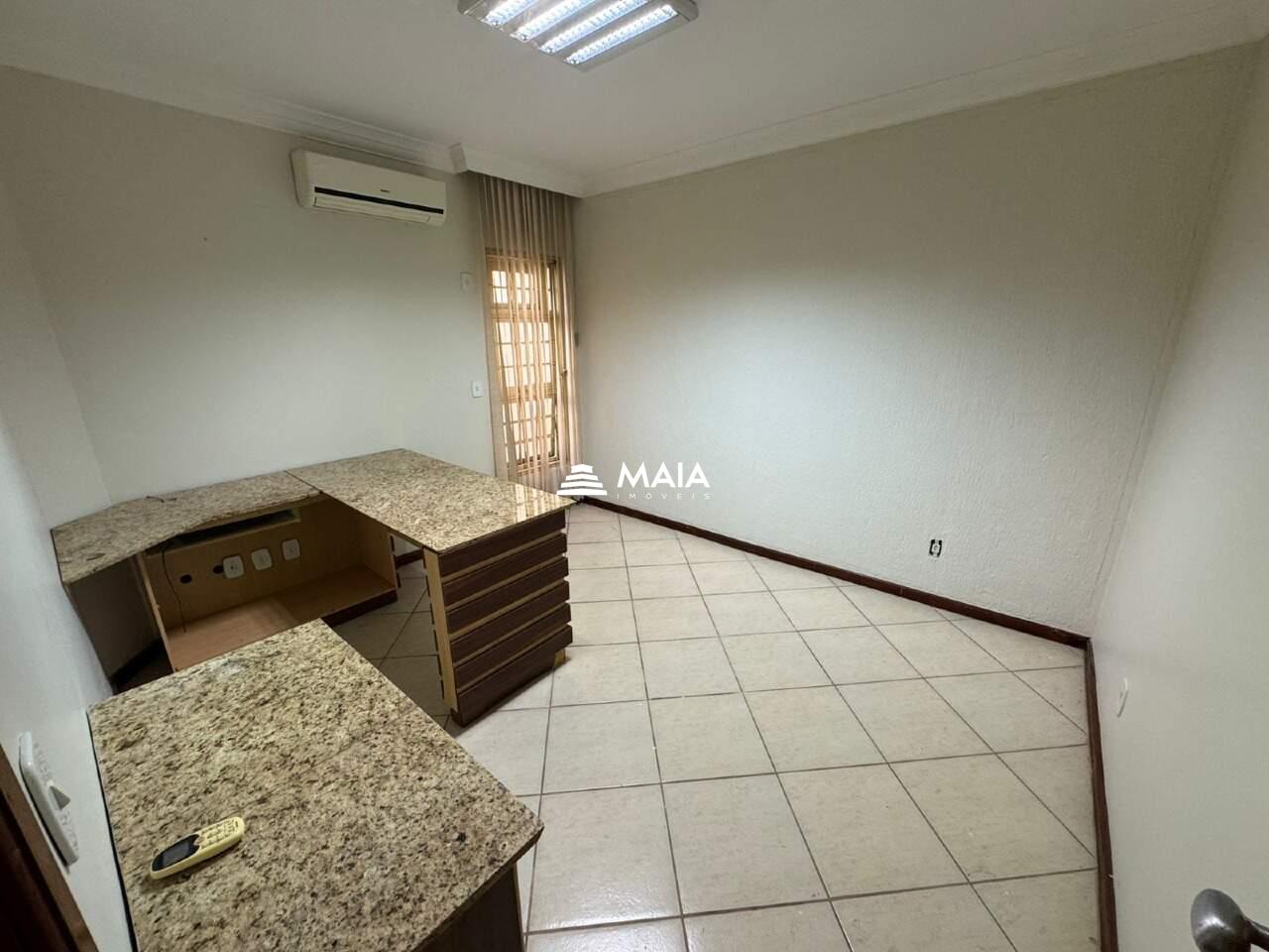 Comercial à venda no Santa Maria: 