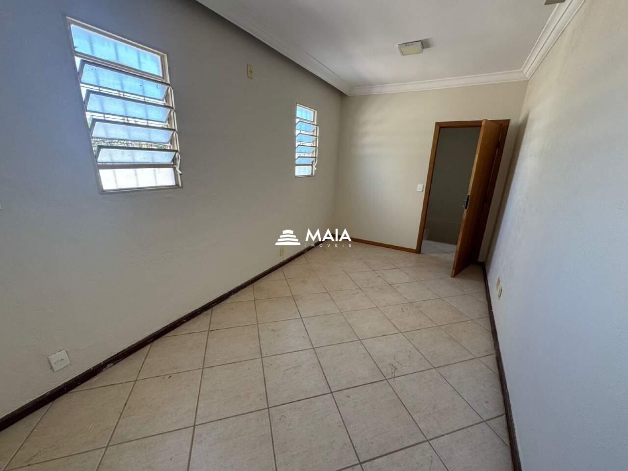 Comercial à venda no Santa Maria: 