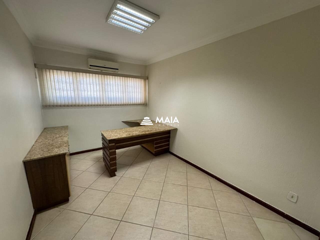 Comercial à venda no Santa Maria: 