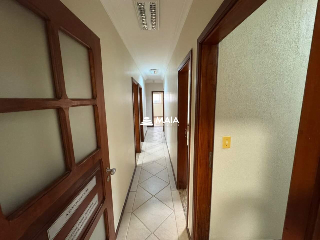 Comercial à venda no Santa Maria: 