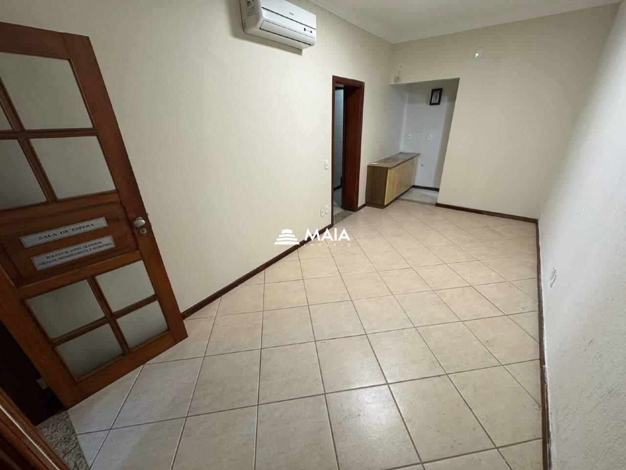 Comercial à venda no Santa Maria: 