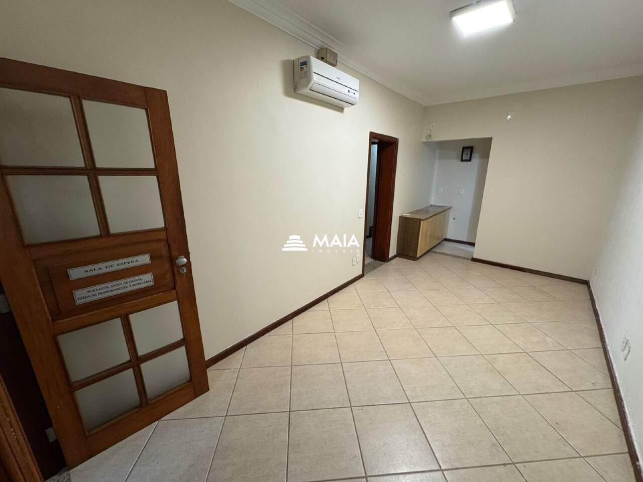 Comercial à venda no Santa Maria: 