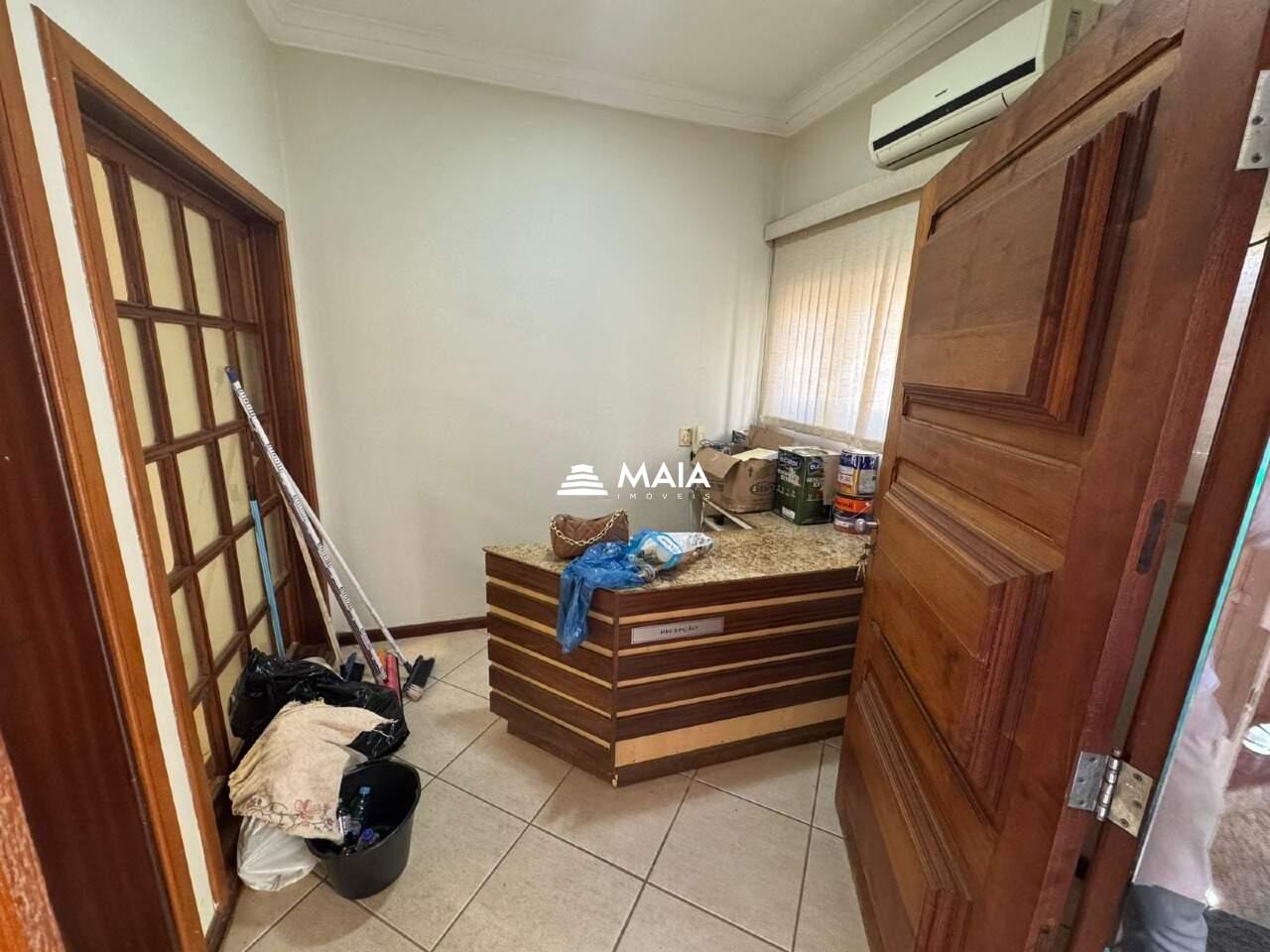 Comercial à venda no Santa Maria: 