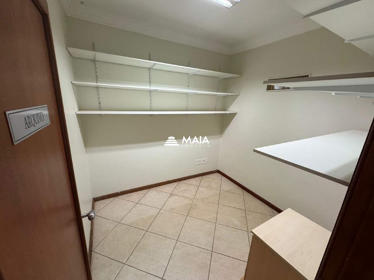 Comercial à venda no Santa Maria: 