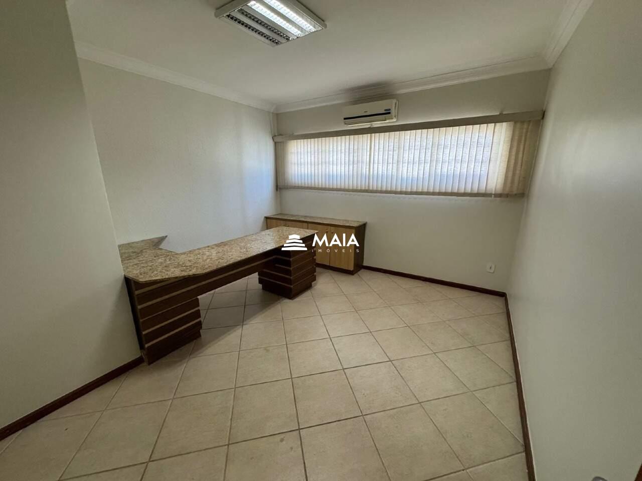 Comercial à venda no Santa Maria: 