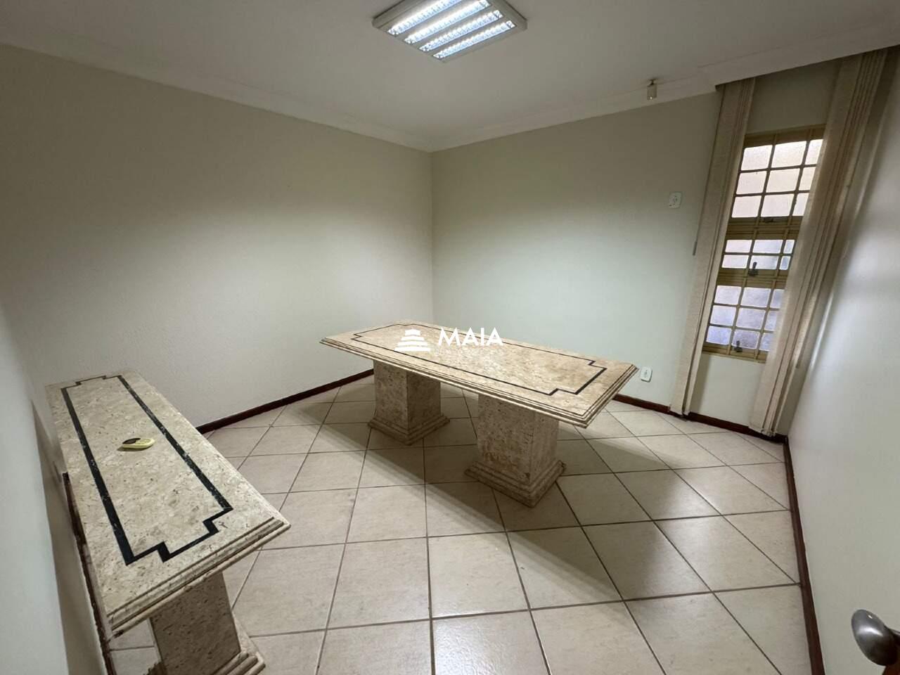 Comercial à venda no Santa Maria: 