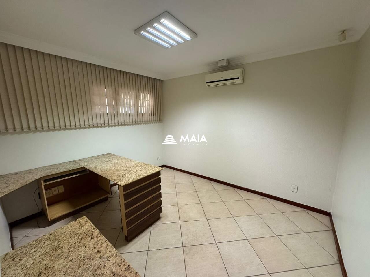 Comercial à venda no Santa Maria: 