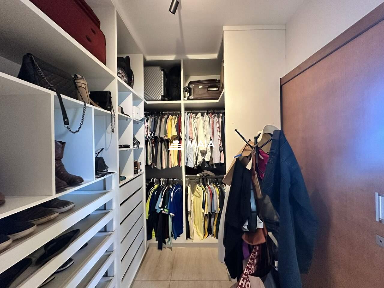 Casa de Condomínio à venda no Estância dos Ipês: 