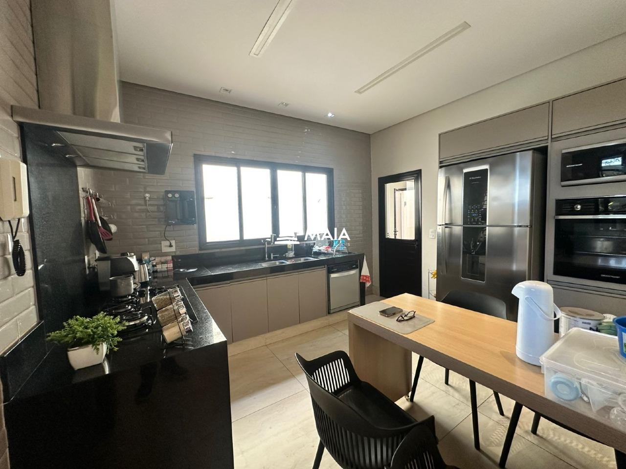 Casa de Condomínio à venda no Estância dos Ipês: 