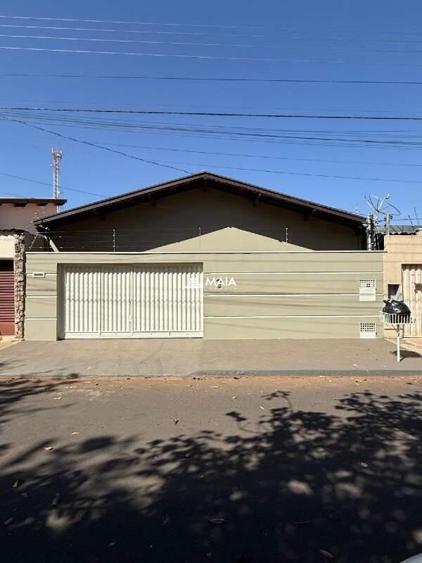 Casa à venda no bairro Manoel Mendes