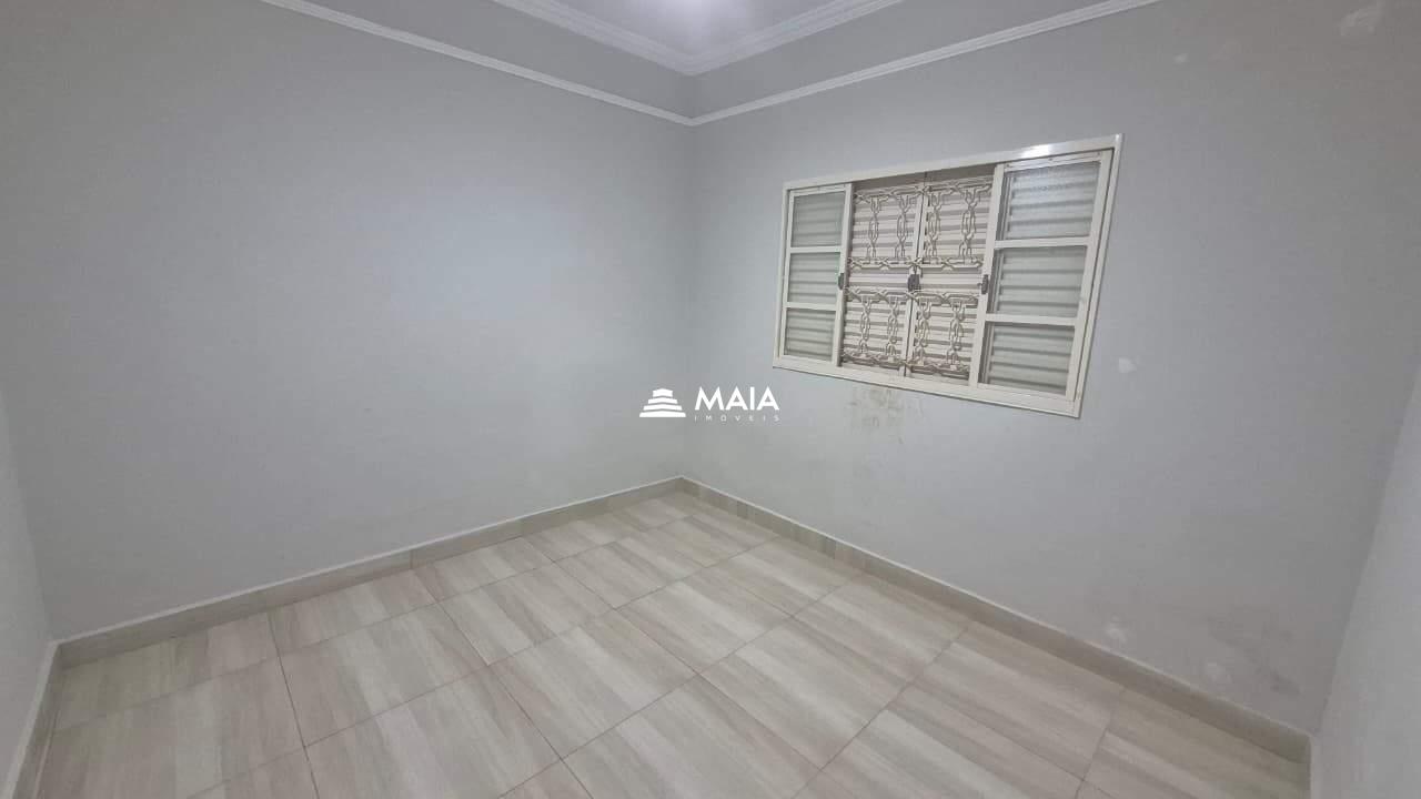 Casa à venda no bairro Valim de Melo