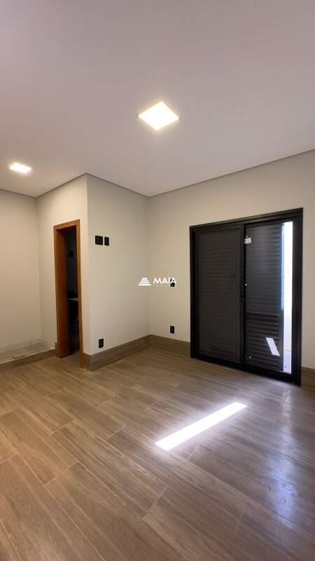 Casa de Condomínio à venda no Estância dos Ipês: 