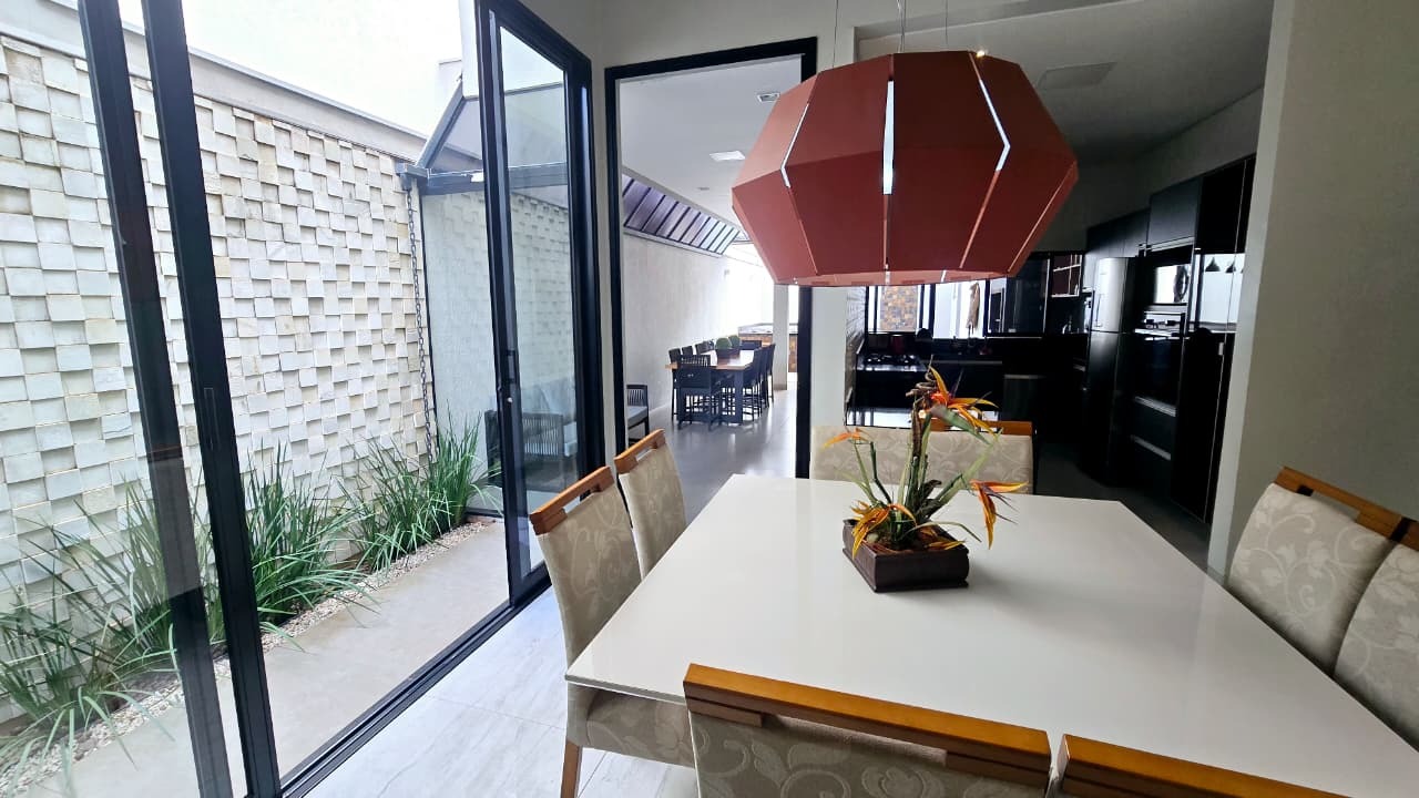 Casa de Condomínio à venda no Estância dos Ipês: 