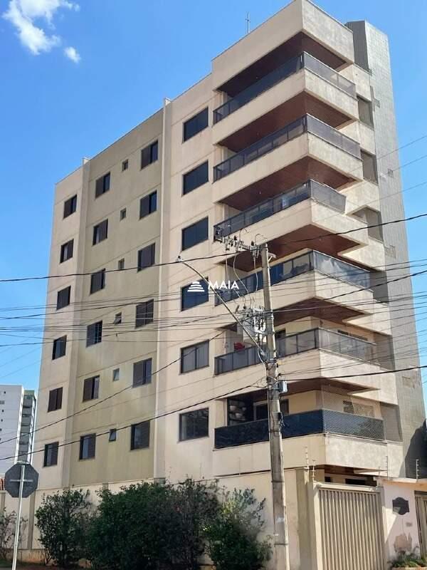 Apartamento à venda no Mercês: 