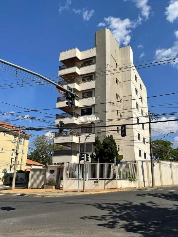 Apartamento à venda no Mercês: 