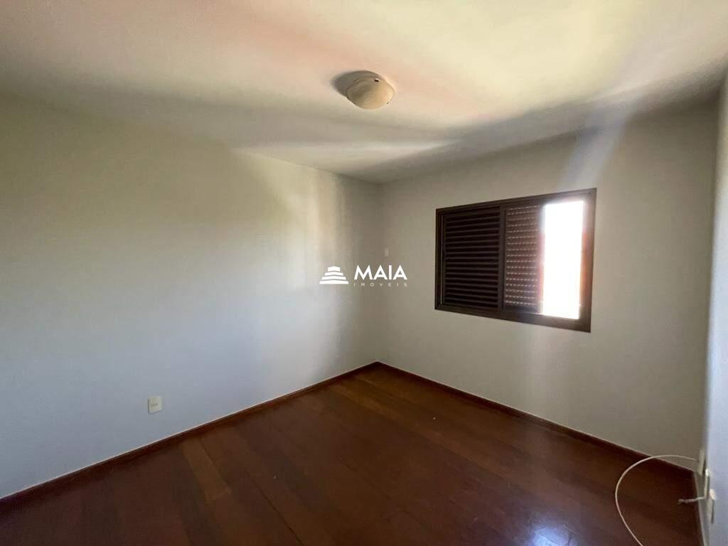 Apartamento à venda no Mercês: 