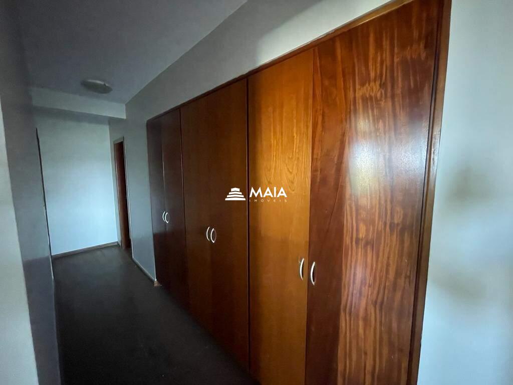Apartamento à venda no Mercês: 