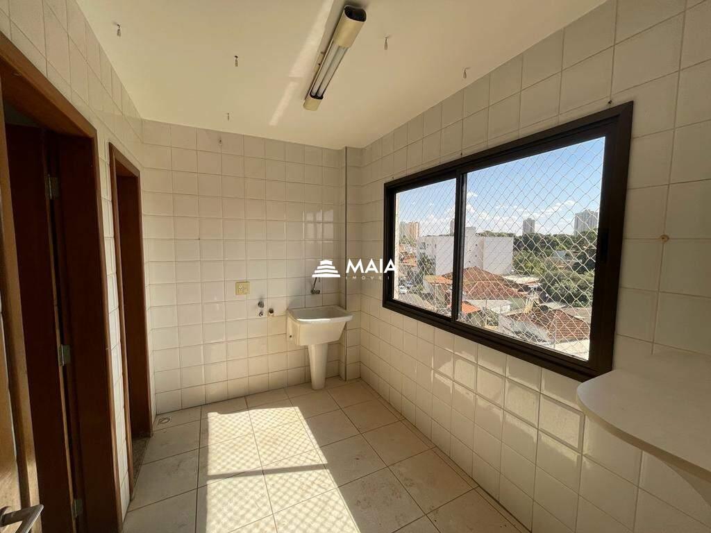 Apartamento à venda no Mercês: 