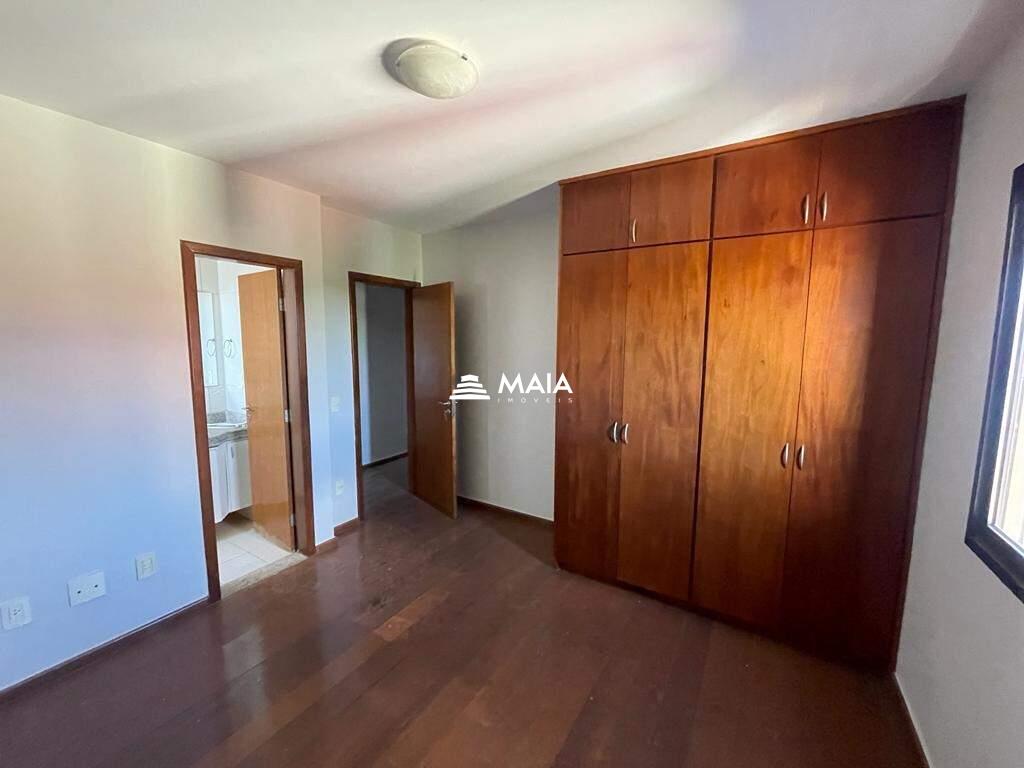 Apartamento à venda no Mercês: 