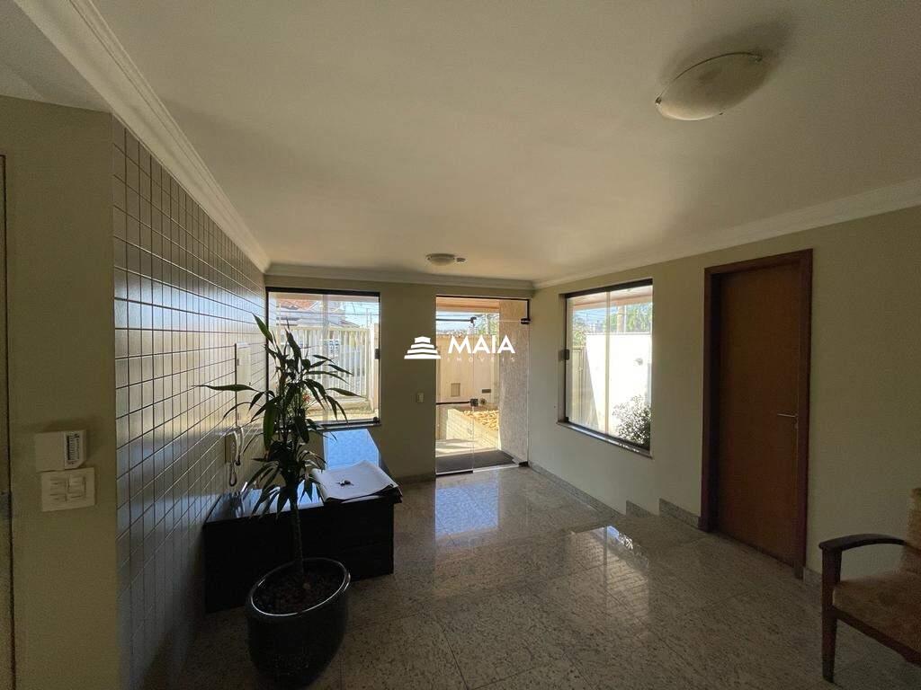 Apartamento à venda no Mercês: 